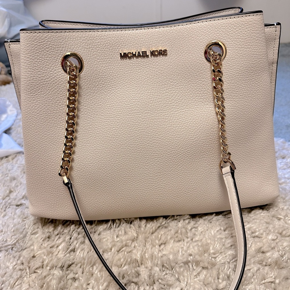 Michael Kors Teagan Pebbled Leather Shoulder Bag - Light Cream